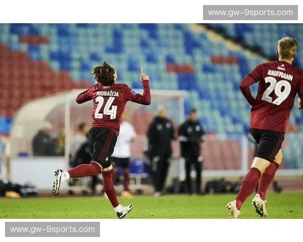 埃尔夫vs哈夫纳夫:冰与火的交响,传奇的诞生